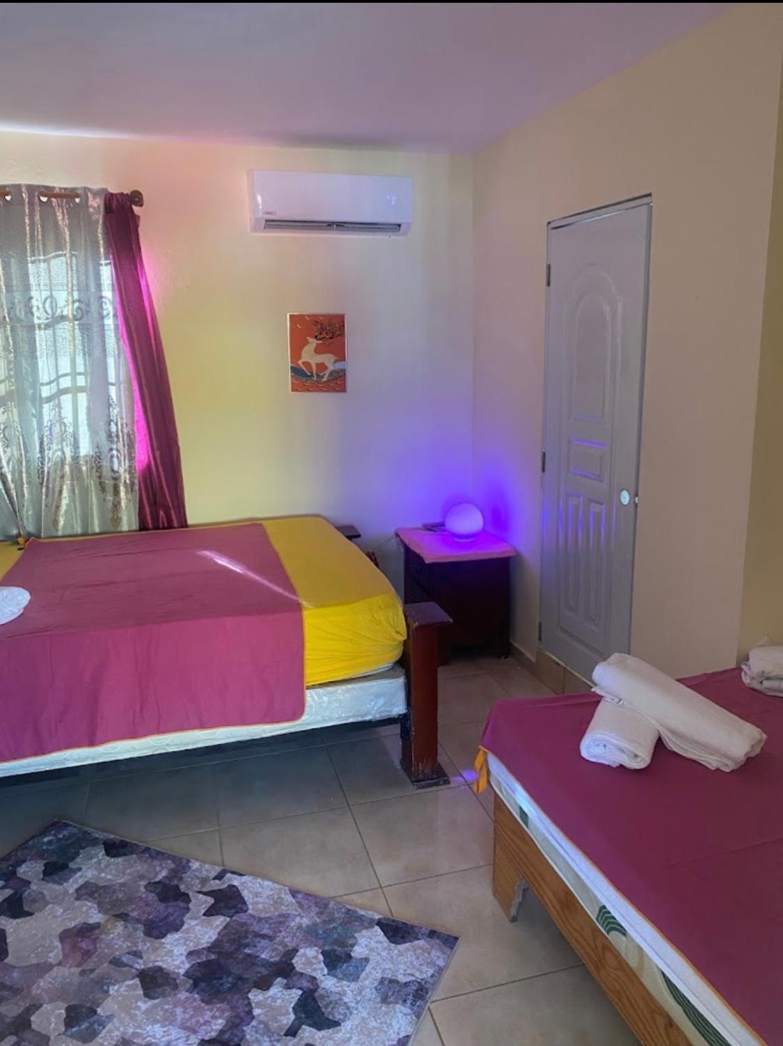 Dona Cornelia Hotel Los Patos Exterior photo